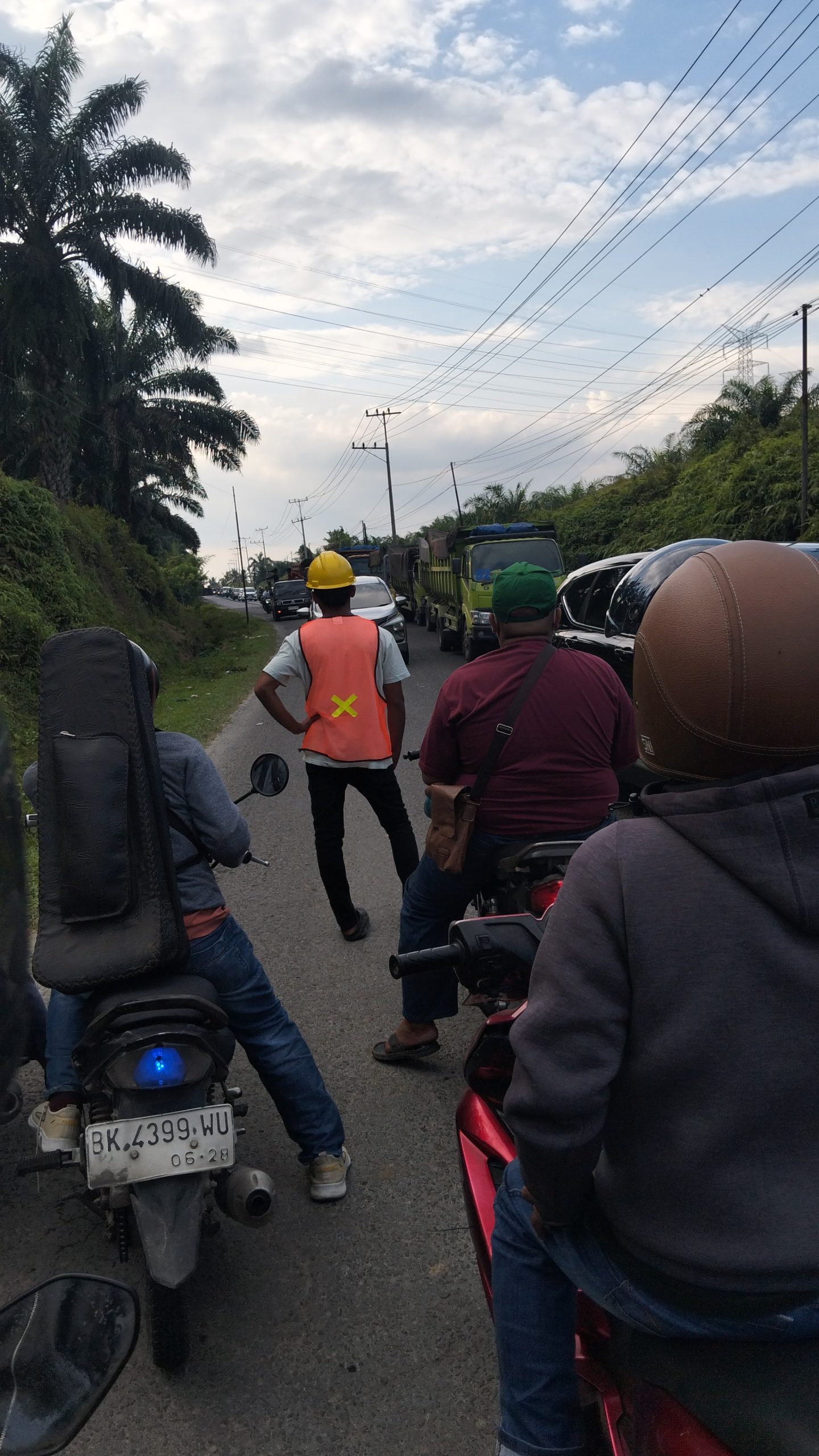 Peningkatan Kualitas Jalan di Pematangsiantar Berlangsung, Arus Lalu Lintas Diatur Sistem Buka-Tutup