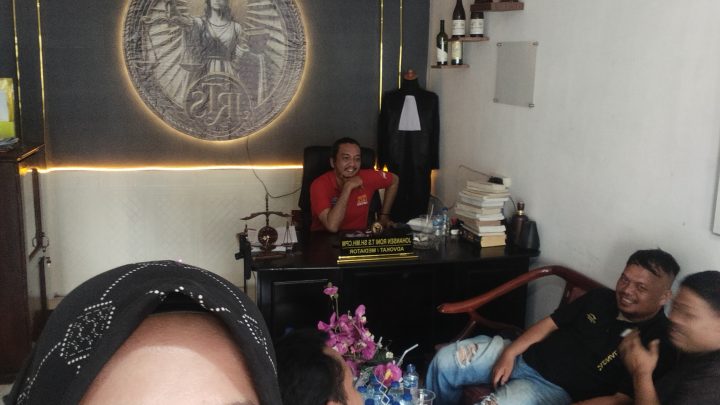Eratkan Sinergi, Awak Media Silaturahmi Hangat dengan Advokat JOHANSEN RONI S.T, S.H, M.H, C.P.M. Minggu 23 Agustus 2026